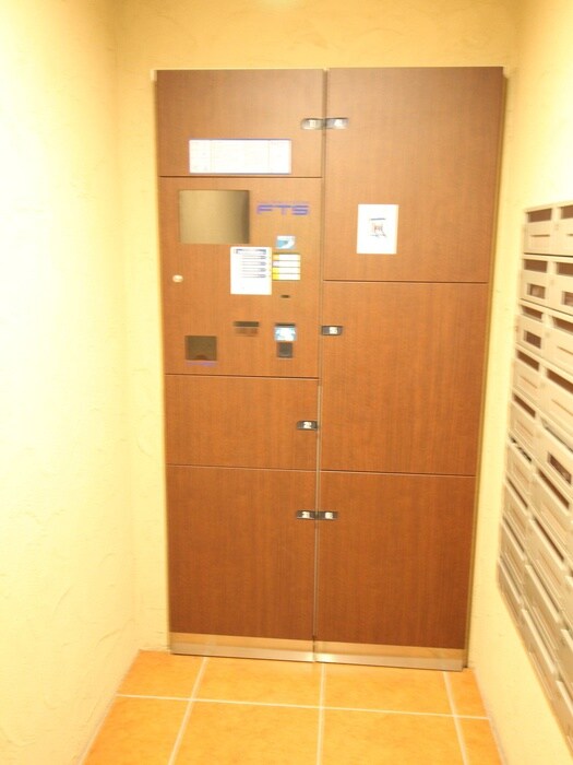 物件外観写真4　(建物設備)