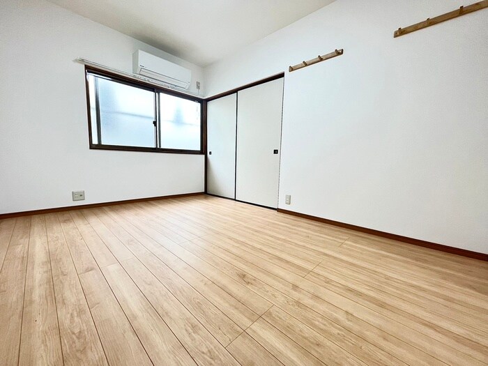 物件内観写真7　(居室)