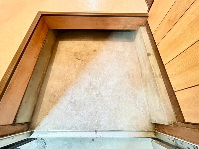 物件内観写真15　(玄関)