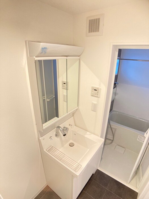 物件内観写真11　(洗面)