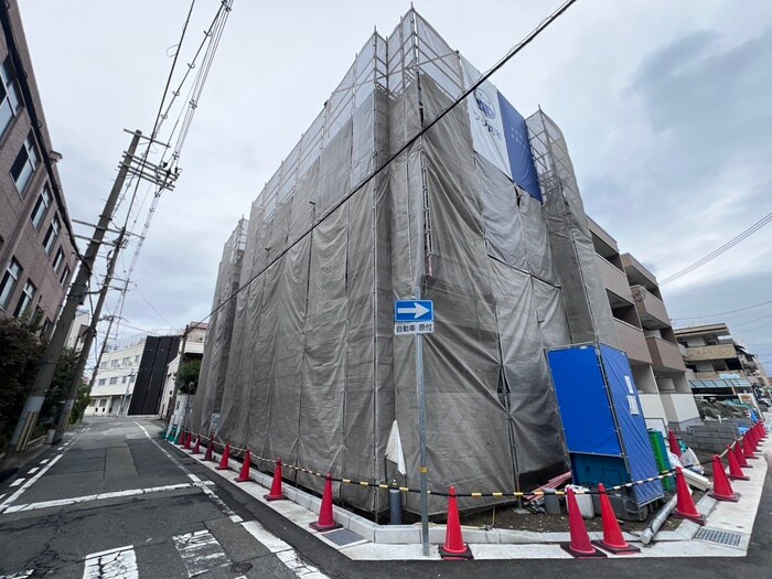 物件外観写真2　(建築中)