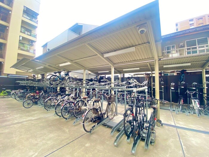 物件外観写真5　(駐輪場)