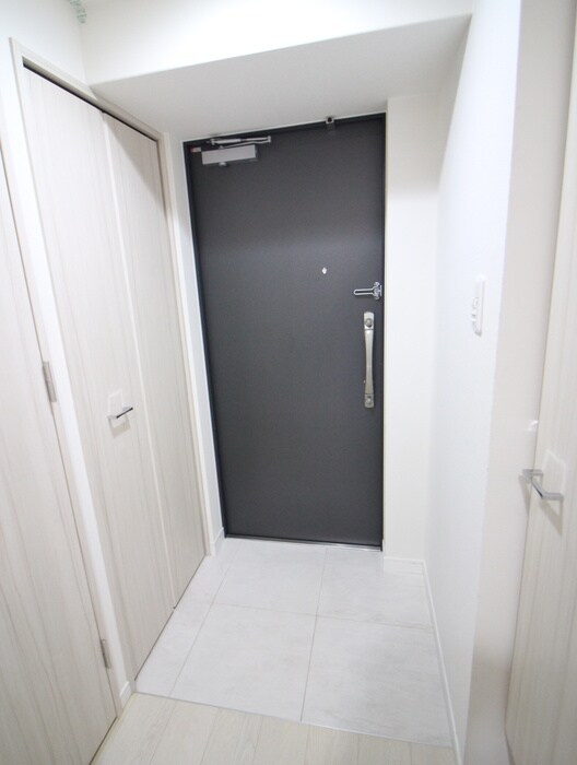 物件内観写真13　(玄関)