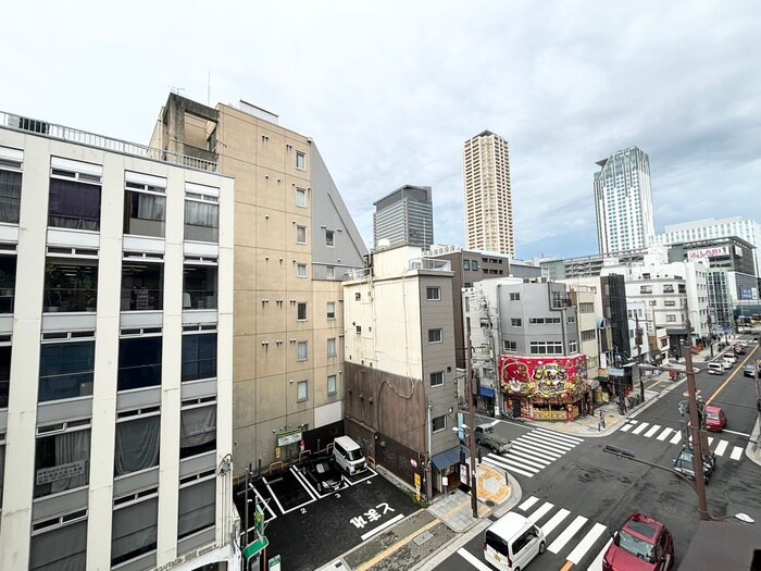 物件内観写真16　(室内からの展望)