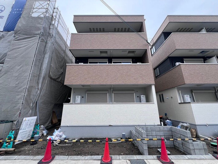 物件外観写真2　(建築中)