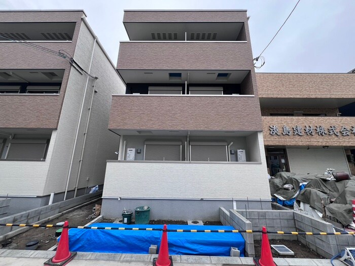 物件外観写真2　(建築中)