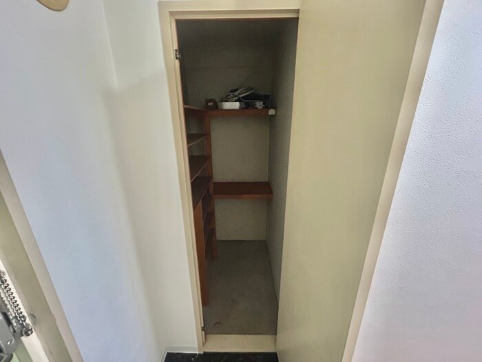 物件内観写真8　(靴箱)