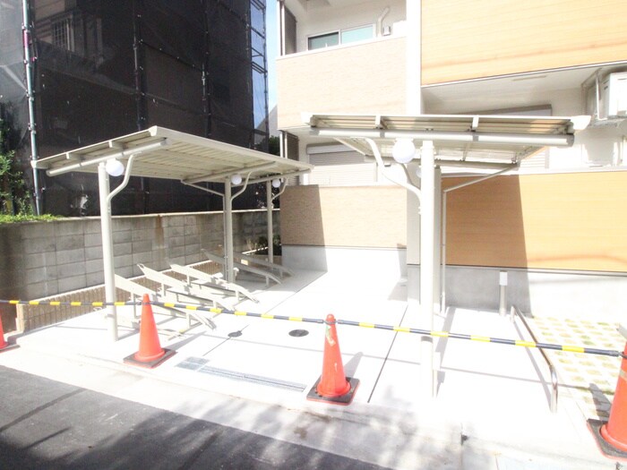 物件外観写真3　(駐輪場)