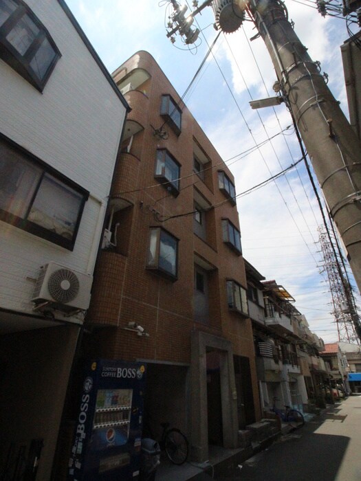 ウィング岸田の物件外観写真