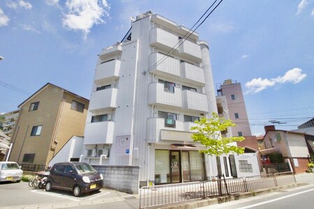 シャトーカズキ外観写真