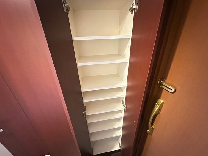 物件内観写真15　(靴箱)