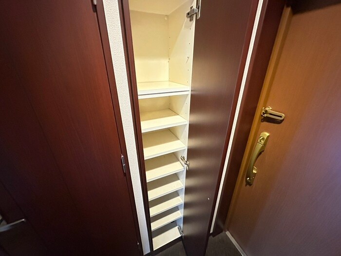 物件内観写真15　(靴箱)