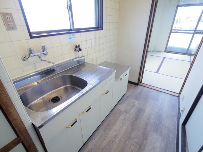 物件内観写真11　(廊下)