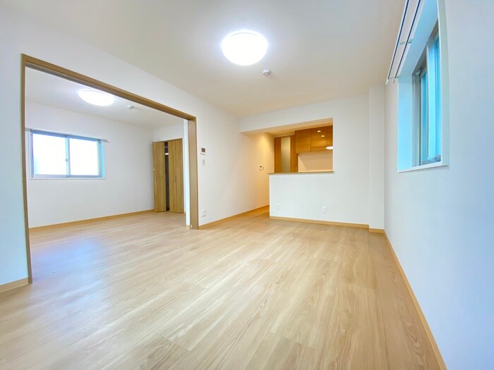 物件内観写真8　(居室)