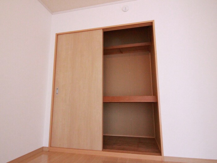 物件内観写真15　(収納)