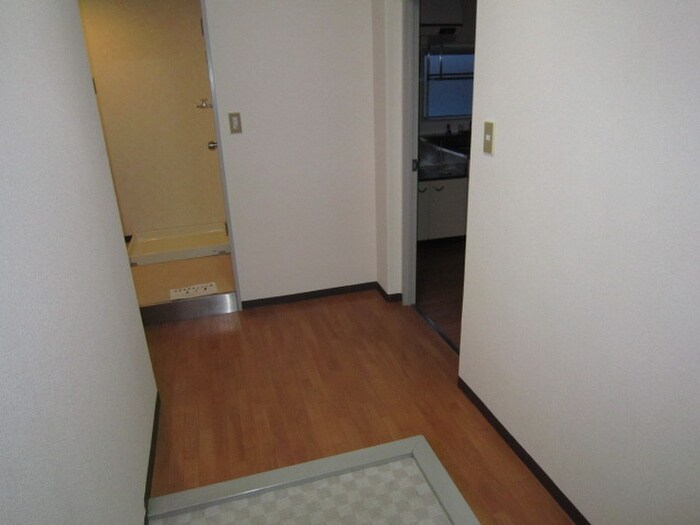 物件内観写真20　(玄関)