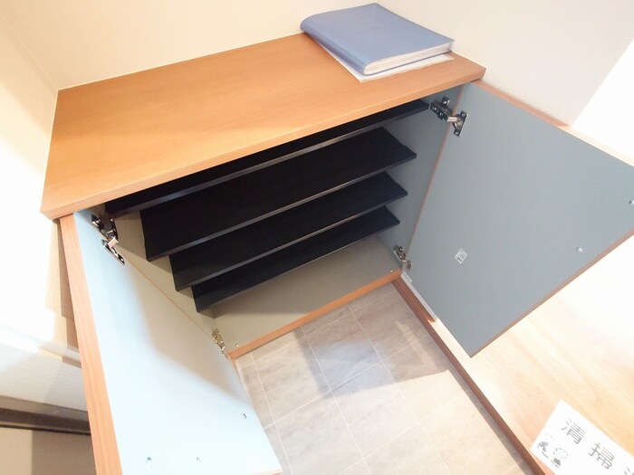 物件内観写真15　(靴箱)