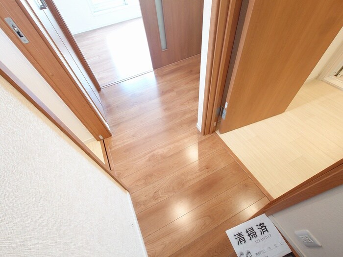 物件内観写真18　(廊下)