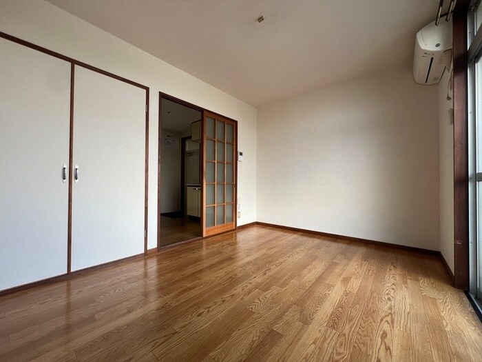 物件内観写真13　(居室)