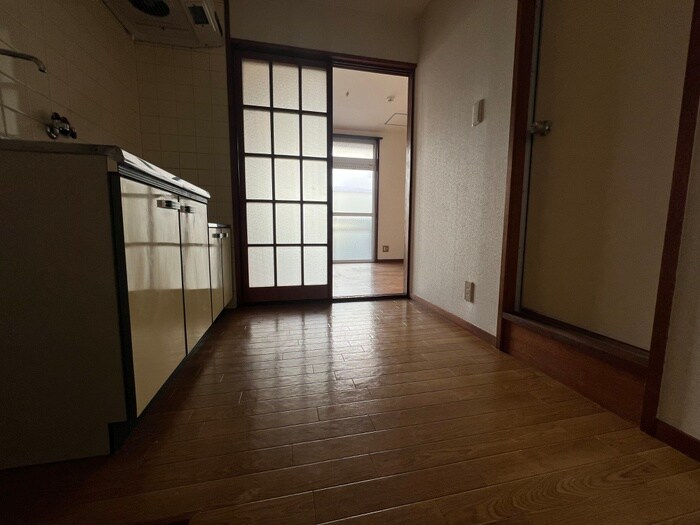 物件内観写真16　(廊下)