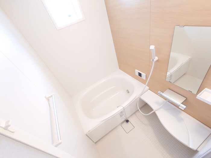 物件内観写真9　(バス／シャワールーム等)