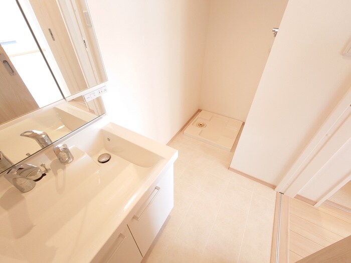 物件内観写真19　(洗濯機置場)