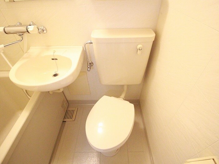 物件内観写真13　(トイレ)