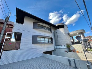 今井ドゥーズィエムマンション外観写真
