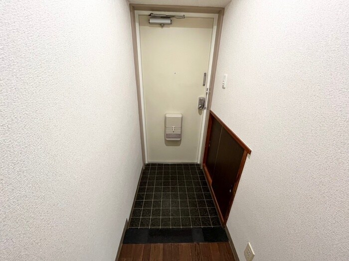 物件内観写真15　(玄関)