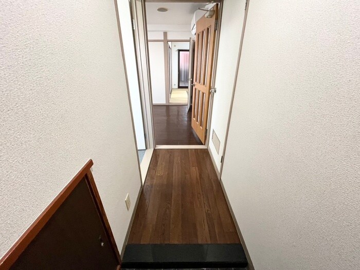 物件内観写真19　(廊下)