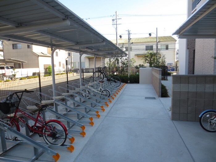 物件外観写真6　(駐輪場)