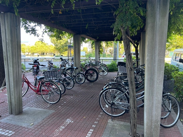 物件外観写真5　(駐輪場)