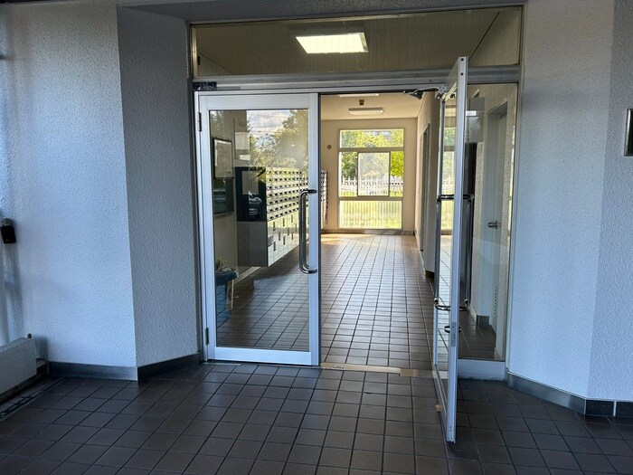 物件外観写真6　(エントランス部分)