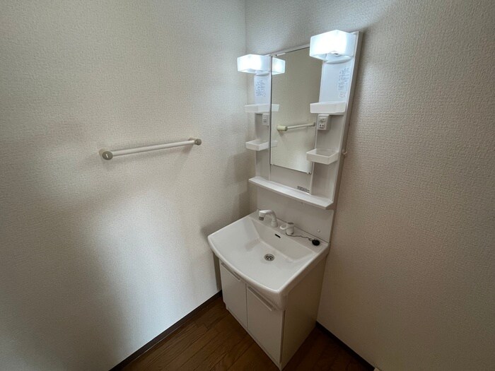 物件内観写真9　(洗面)