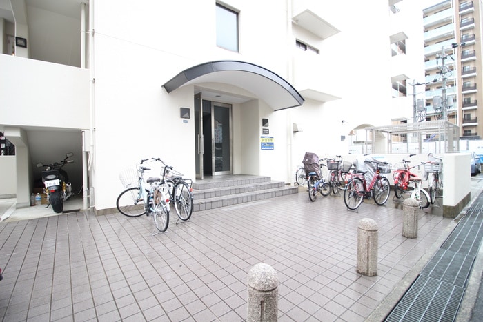 物件外観写真5　(駐輪場)