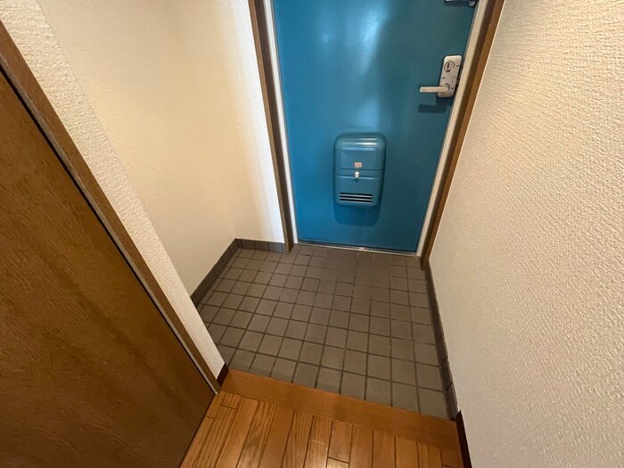 物件内観写真15　(玄関)