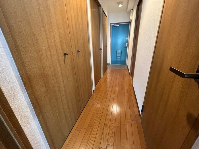 物件内観写真17　(廊下)