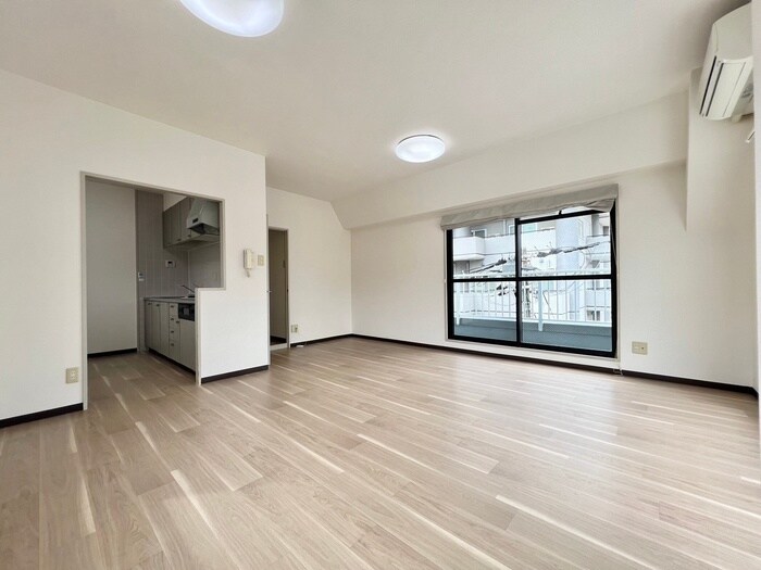 物件内観写真10　(居室)