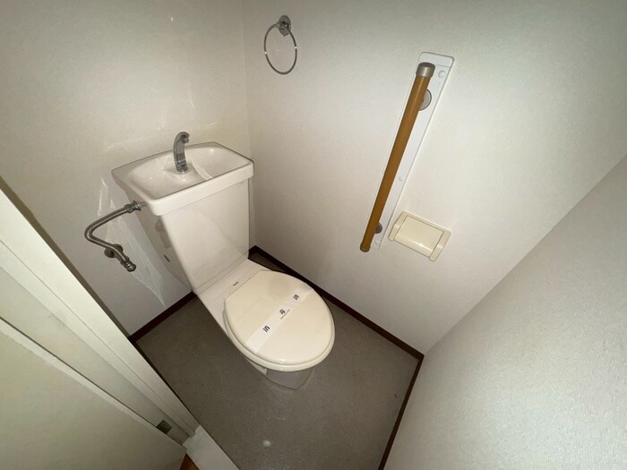 物件内観写真11　(トイレ)