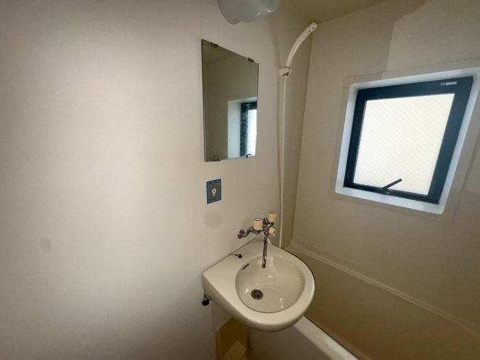 物件内観写真12　(洗面)