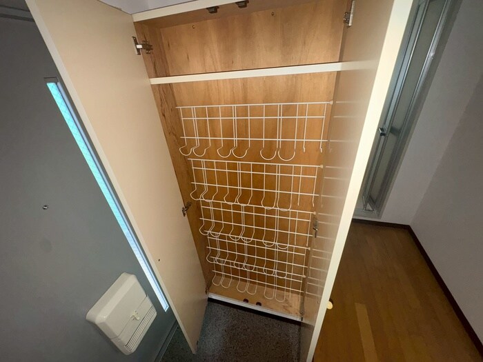 物件内観写真15　(靴箱)