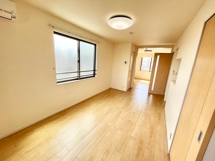 物件内観写真8　(居室)