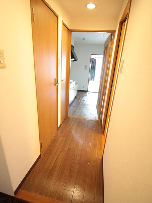 物件内観写真9　(廊下)