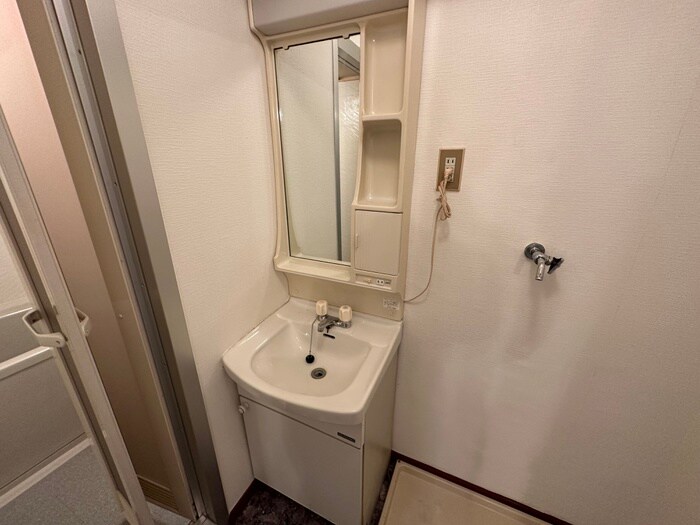 物件内観写真11　(洗面)