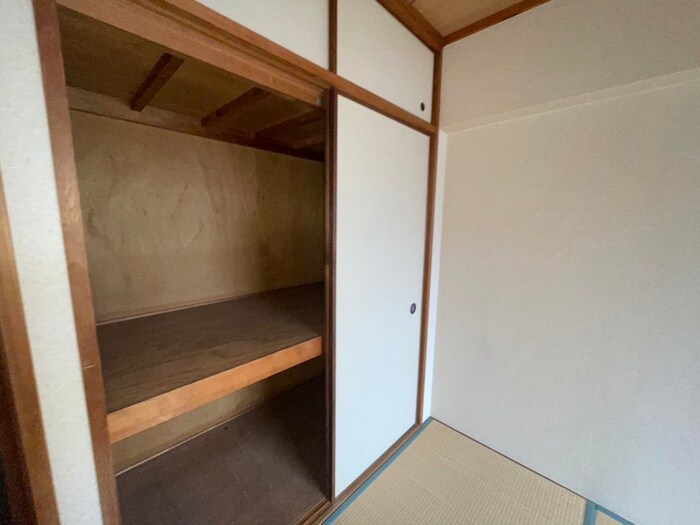 物件内観写真12　(収納)