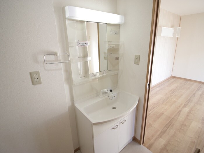 物件内観写真9　(洗面)