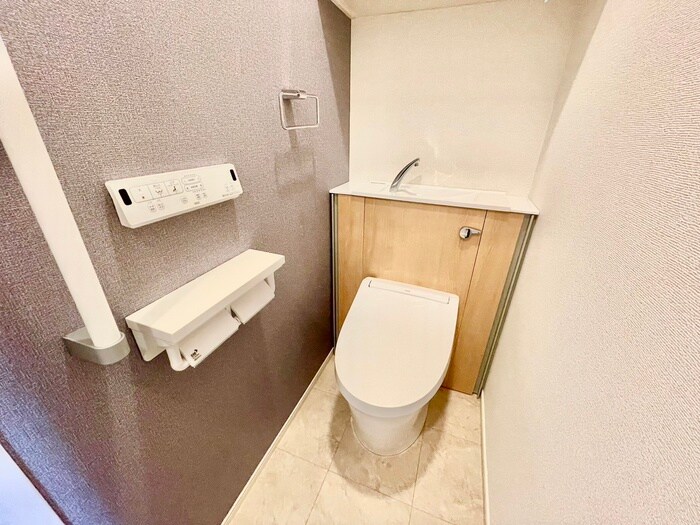 物件内観写真14　(トイレ)