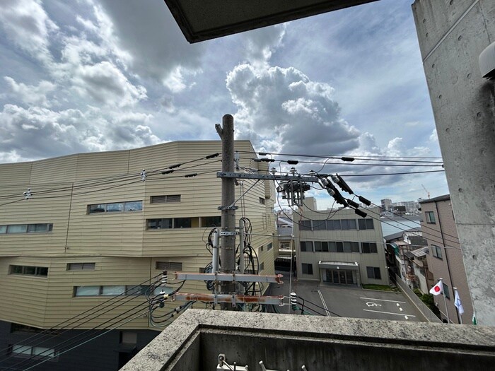 物件内観写真22　(室内からの展望)