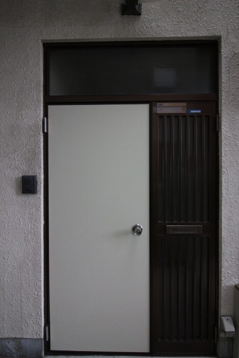 物件外観写真5　(エントランス部分)