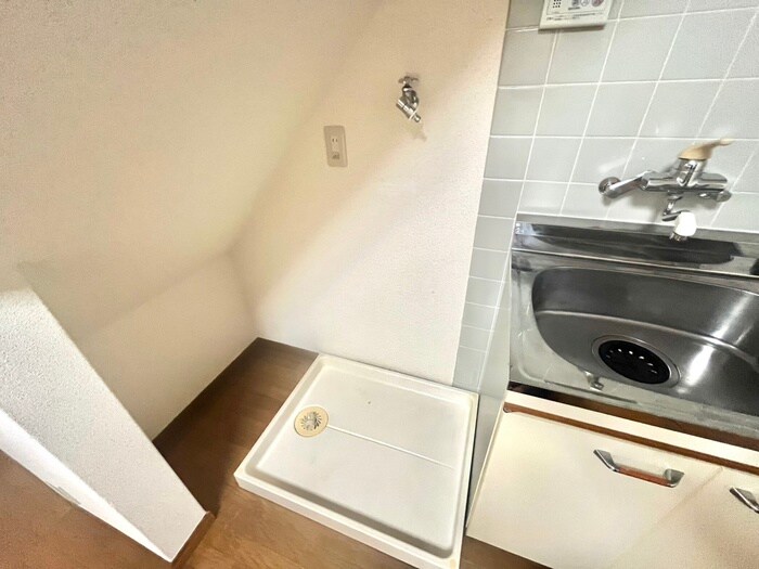 物件内観写真13　(洗濯機置場)